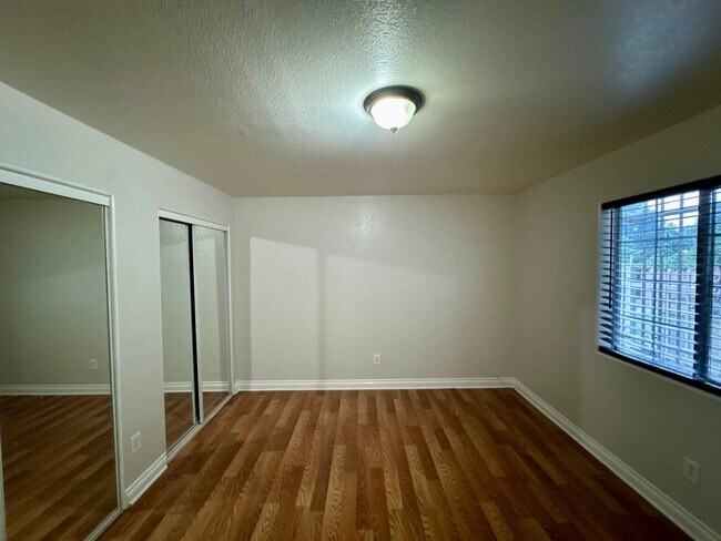 Building Photo - 10524 S Avalon Blvd