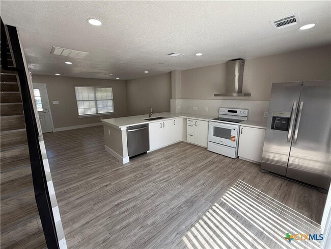 Building Photo - 625 Alabama St