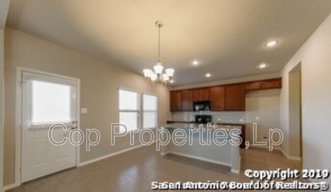 Building Photo - 2618 Paria Cyn