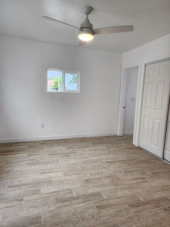 Building Photo - $1000 REBATE!! 1bdrm/1bath COTTAGE in Historic Sherman Heights!