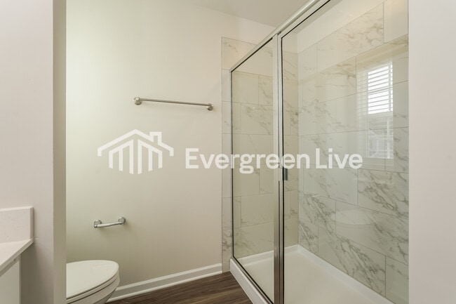 Building Photo - 5615 Hydrangea St