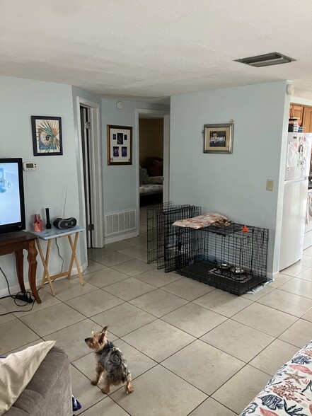 Building Photo - 12517 1st Is