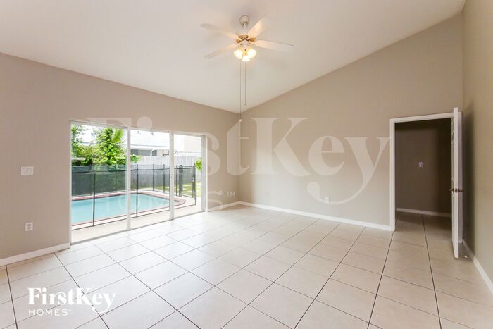 Building Photo - 11524 SW 152nd Ct