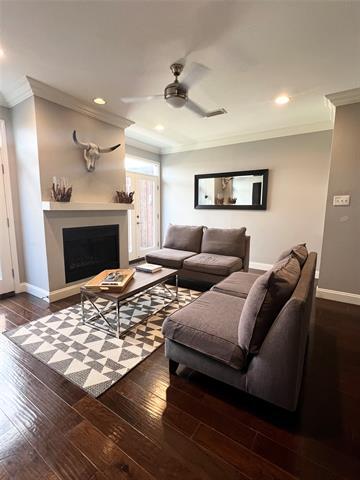 Building Photo - 3918 Holland Ave