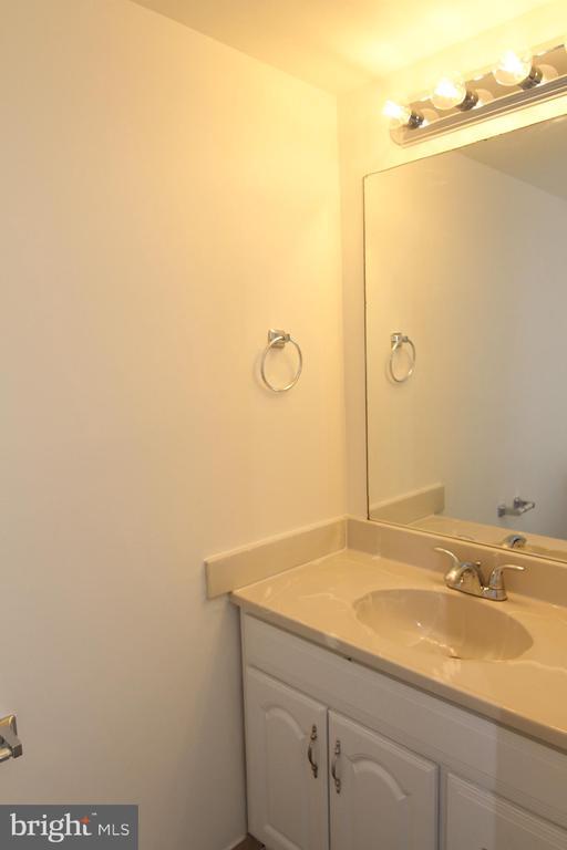 Building Photo - 9008 Sandalwood Dr