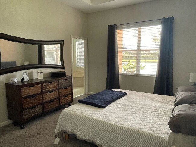 Bedroom - 5518 Place Lake Dr