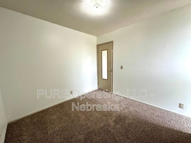 Building Photo - 1631 N 109th Plaza