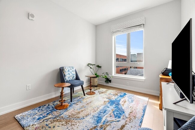 Building Photo - 65 Washington St