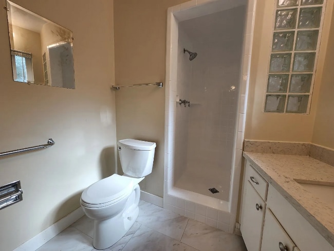Building Photo - 4088 Laguna Way