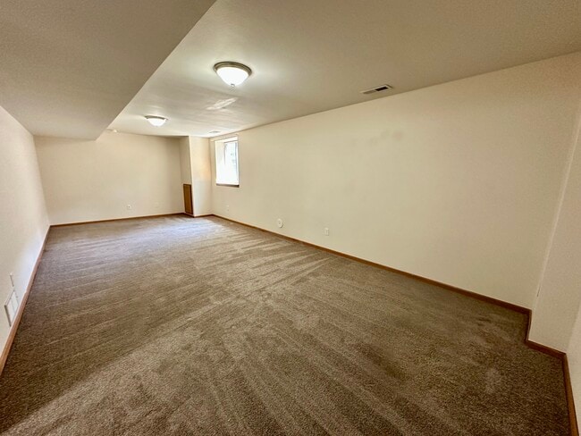 Building Photo - 1009 Twilight Dr