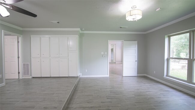 Building Photo - 3406 Deerwood Ln