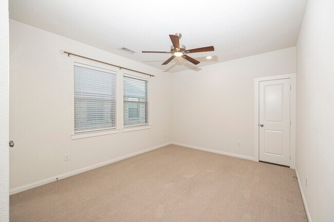 Building Photo - 13749 Wickham Ln