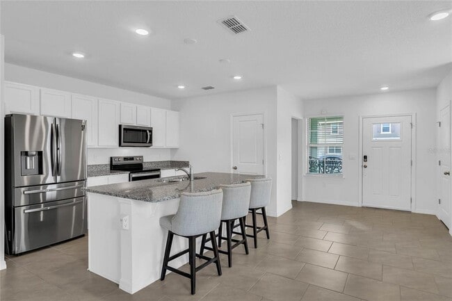 Building Photo - 13157 Bounty Ave