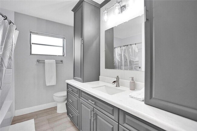 Building Photo - 5170 SW 89th Terrace