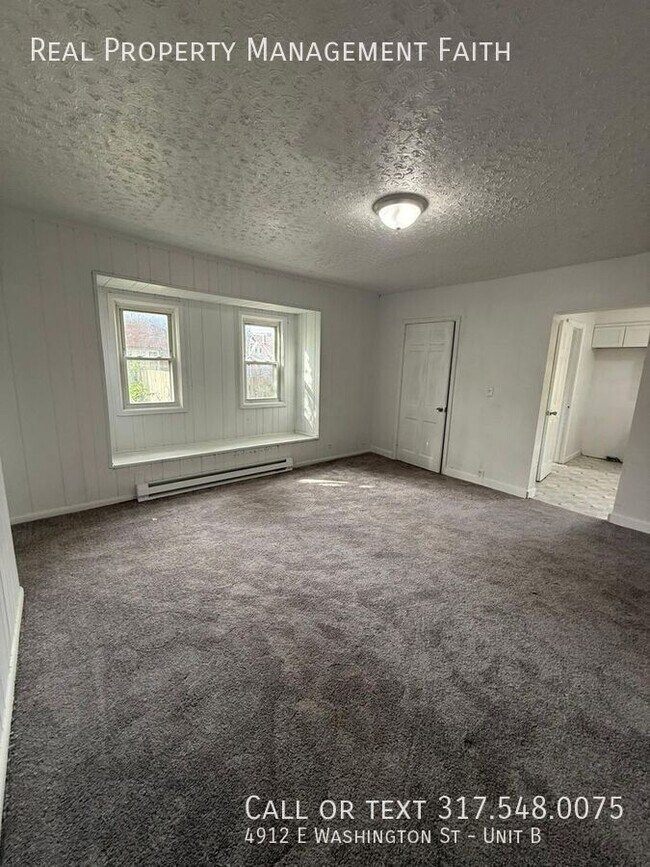 Building Photo - 4912 E Washington St