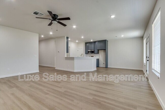 Building Photo - 8305 NW 163rd Ter