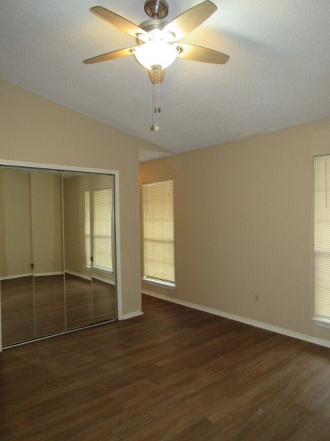 Building Photo - 7749 Deborah Dr