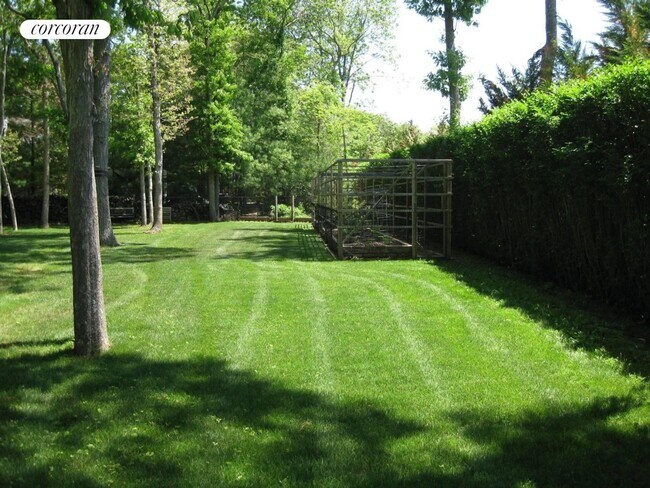 Building Photo - 8 Bathgate Rd