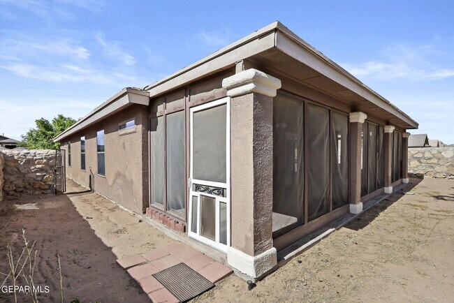 Building Photo - 14438 Miguel Terrazas Dr