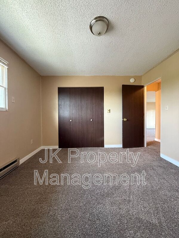 Building Photo - 4604 3rd Ave S