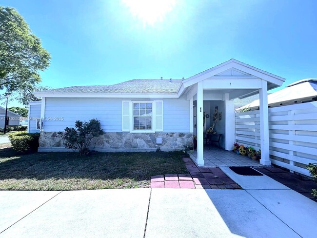 Primary Photo - 13784 SW 147th Cir Ln