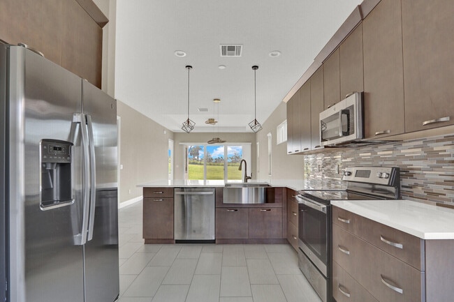 Building Photo - 9273 SW Pepoli Way