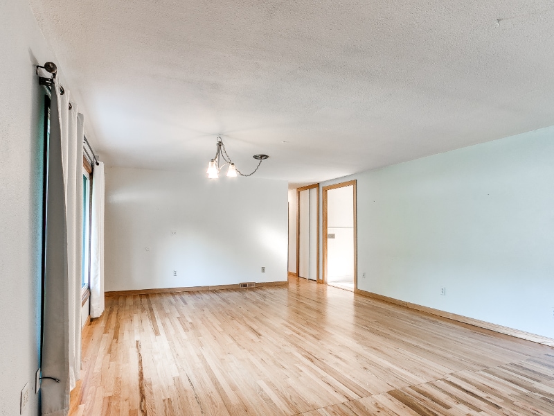 Building Photo - 2204 Melrose Ave