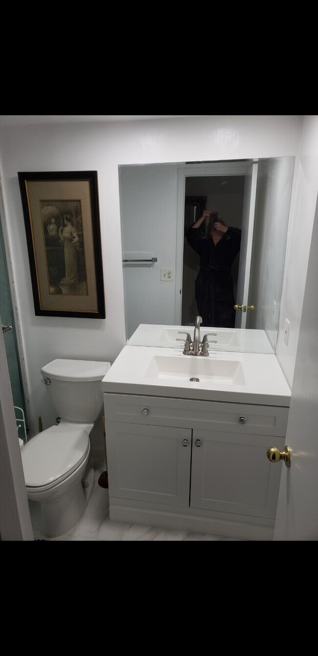 Building Photo - 77 Mansfield B