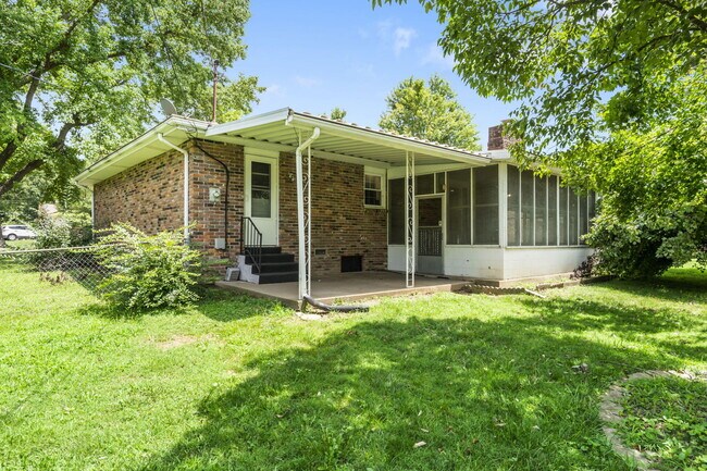 Building Photo - 4267 S Ridgecrest Dr