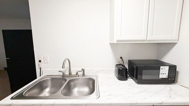 Building Photo - 3702 Avenue R