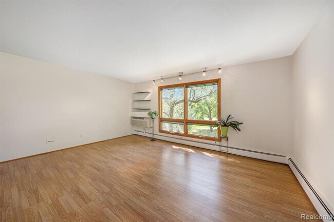 Building Photo - 1515 Cherboneau Pl