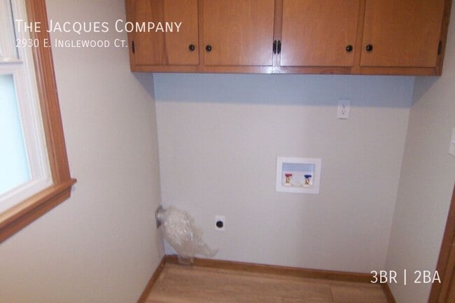 Building Photo - 2930 E Inglewood Ct