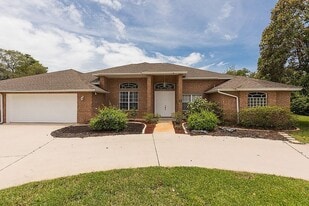 Building Photo - 1476 Kenoa Cir