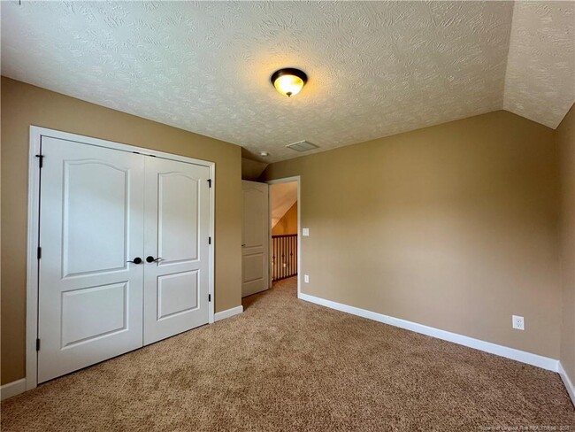 Building Photo - 380 Stansbury Dr