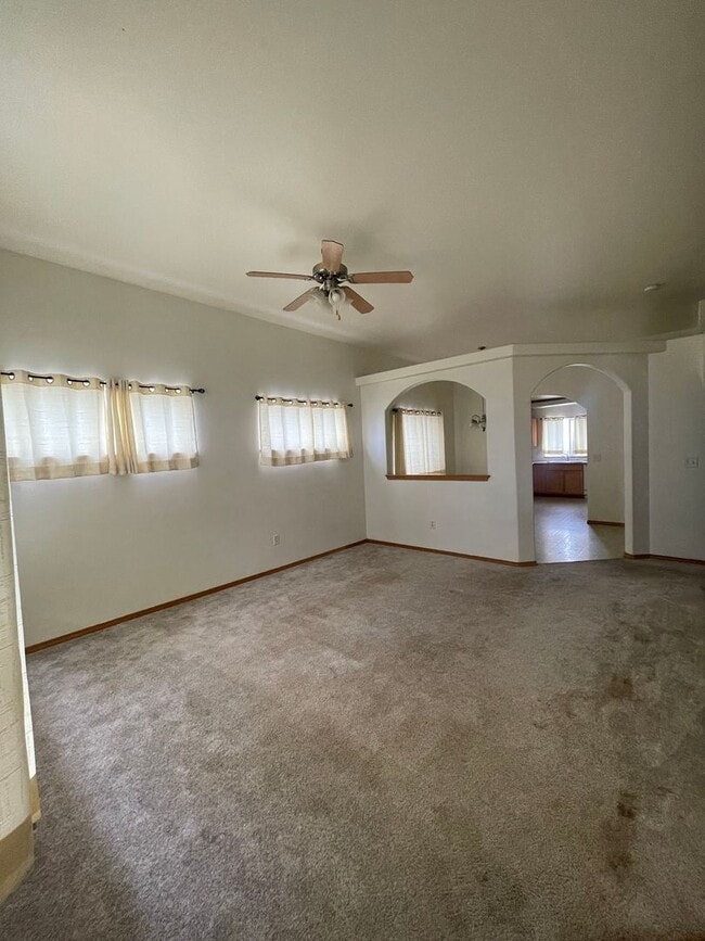 Building Photo - Charming 3 bed 2 bath in Five Mile Prairie! Half off first months rent!