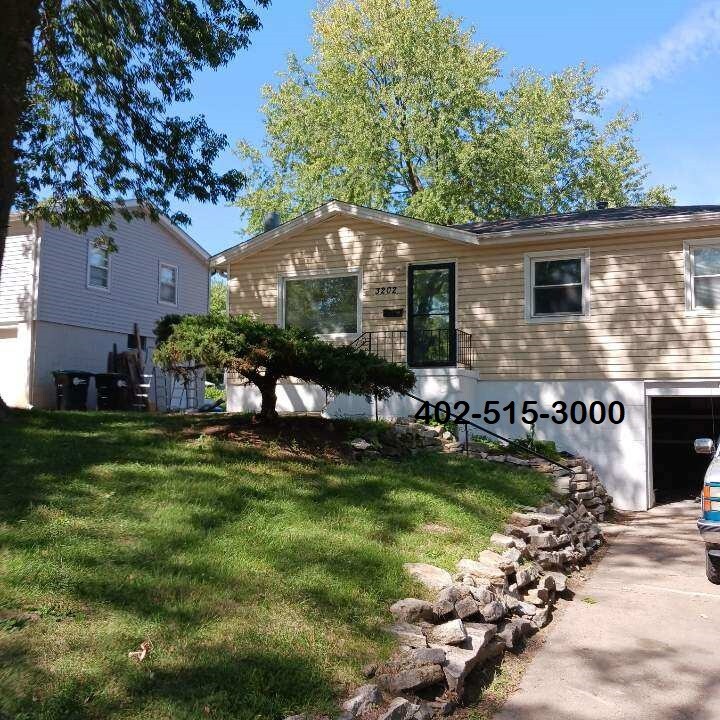 Building Photo - 3202 Cornhusker Dr