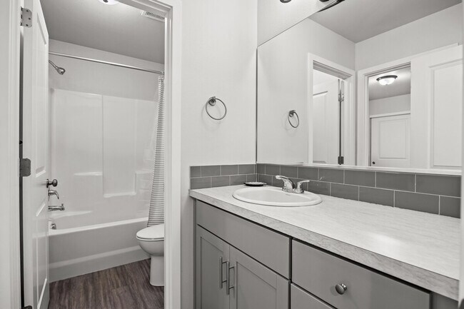 Building Photo - 5324 Remington Dr