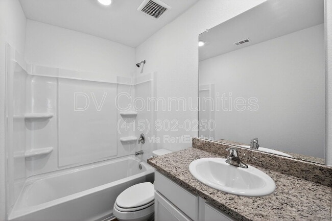 Building Photo - 582 Gabbro Gdns