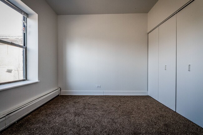 Building Photo - 136 E 155th St