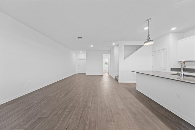 Building Photo - 15633 Water Spring Blvd