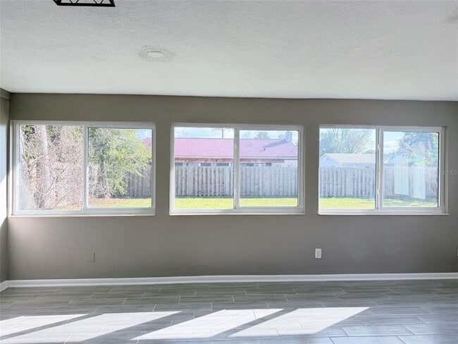 Building Photo - 26 Fillmore Ln