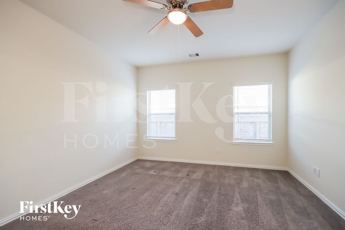 Building Photo - 12543 Highgrove Springs Dr