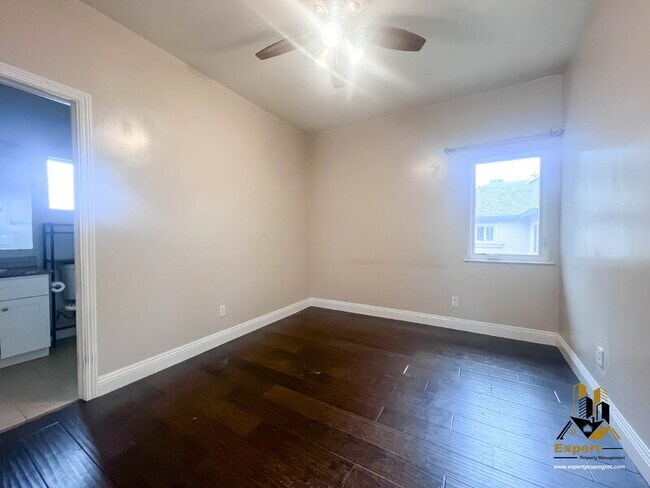 Building Photo - 3107 San Carlos Wy