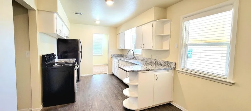 Building Photo - 819 N Idaho St