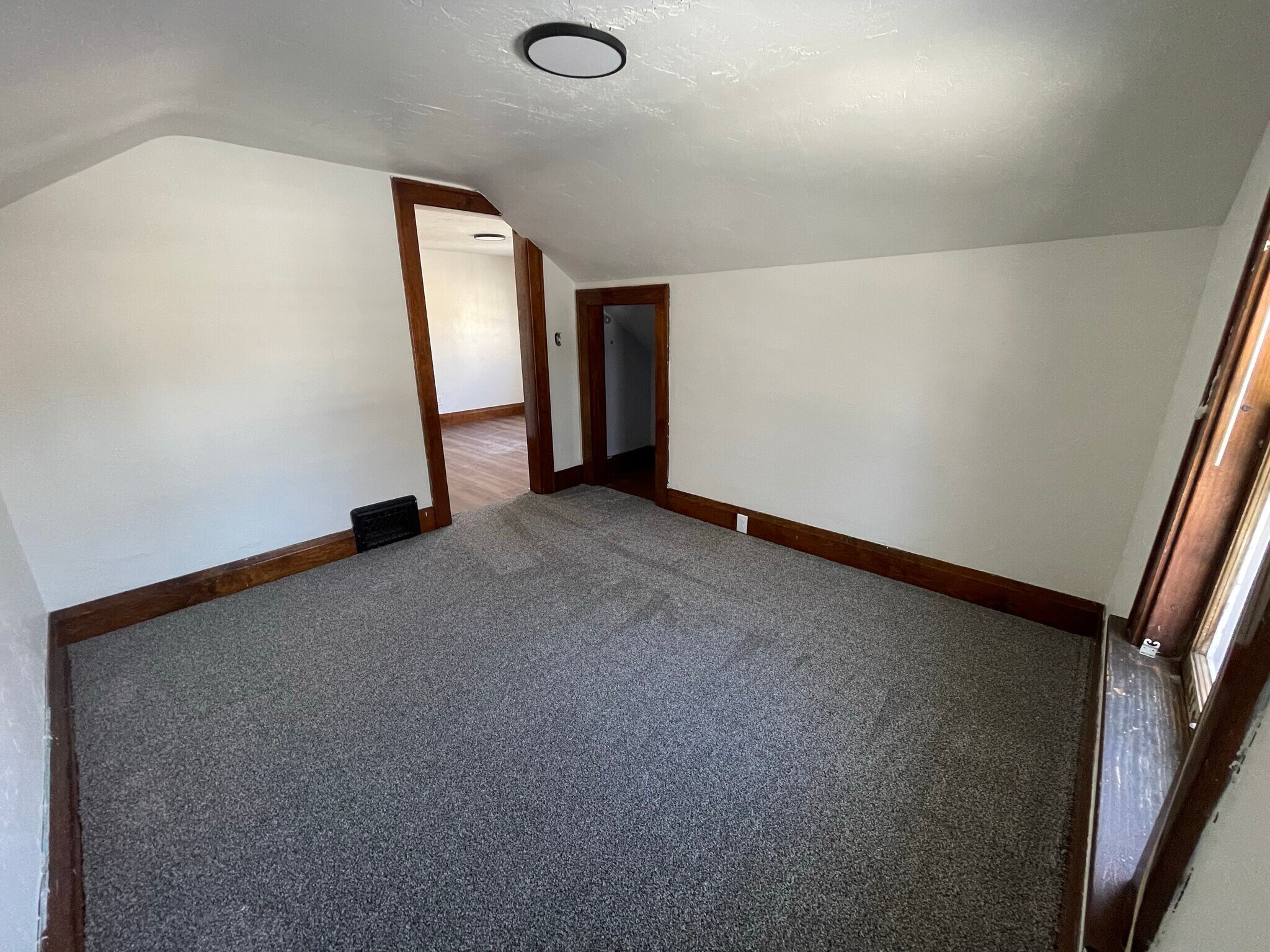 Building Photo - 126 N 4th Ave