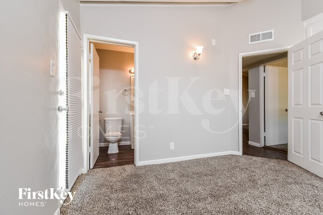 Building Photo - 1801 Canosa Ave