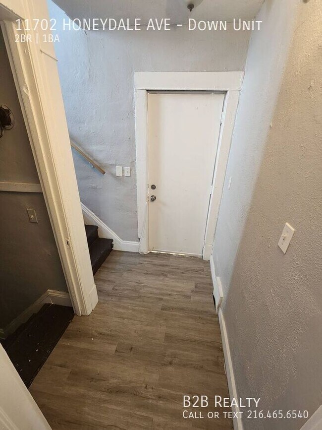 Building Photo - 11702 Honeydale Ave