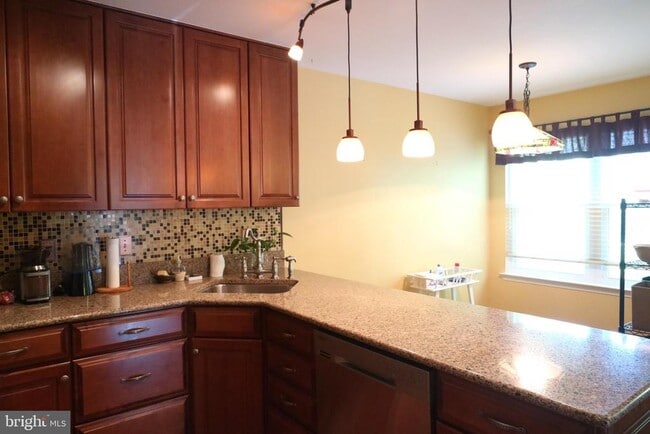 Building Photo - 7807 Spruce Mill Dr