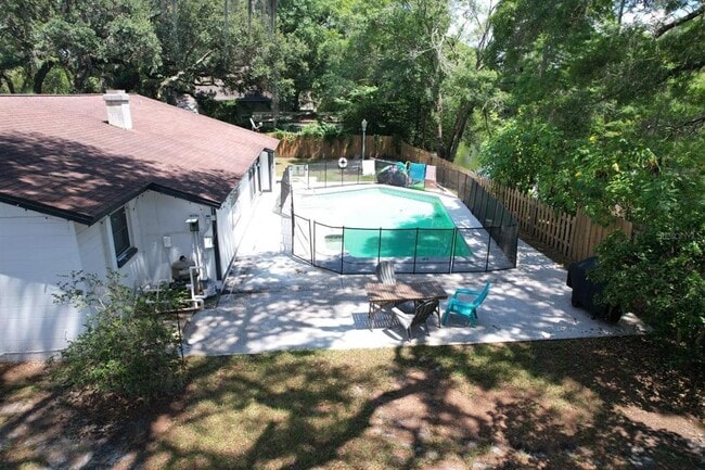 Building Photo - 12216 Noreast Lake Dr