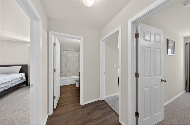 Building Photo - 8110 Dogwood Dr